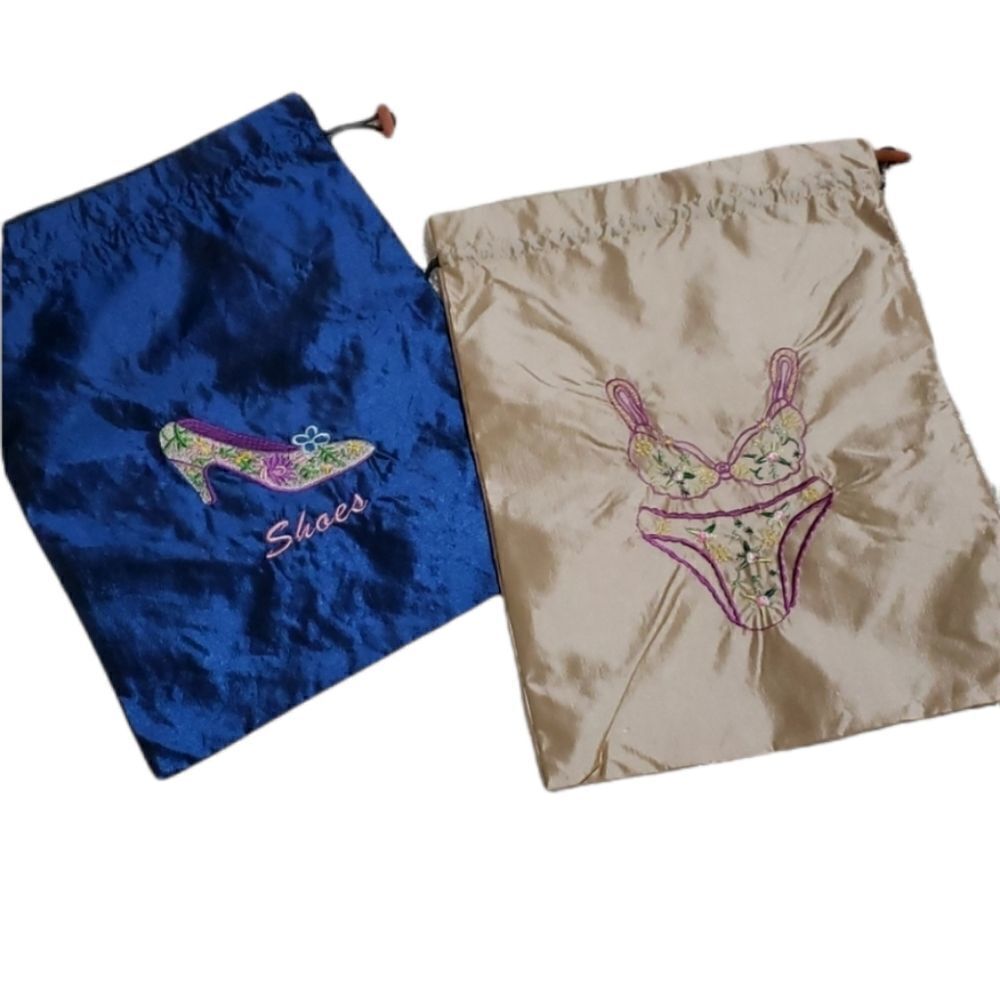 Embroidered Travel bags 